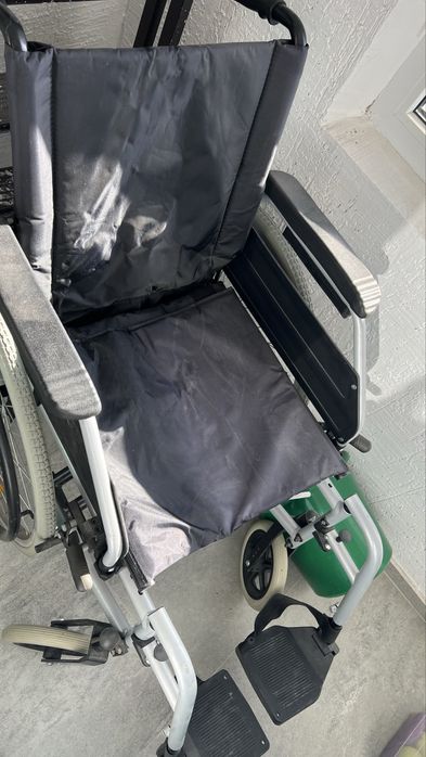 Инвалидная коляска