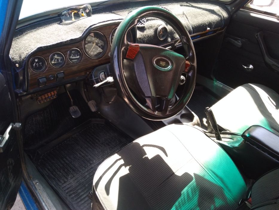 Продам машину 2106