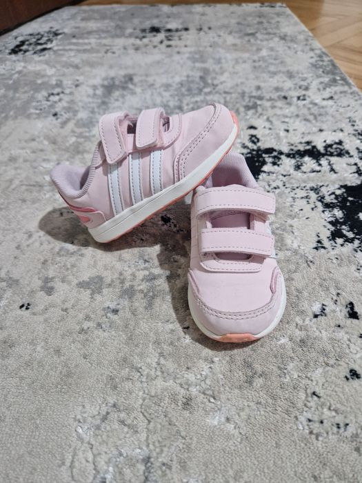 Adidas fete marimea 22