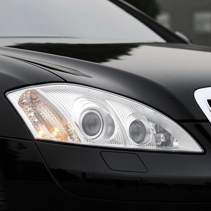 Стекла фар Mercedes Ben's w221