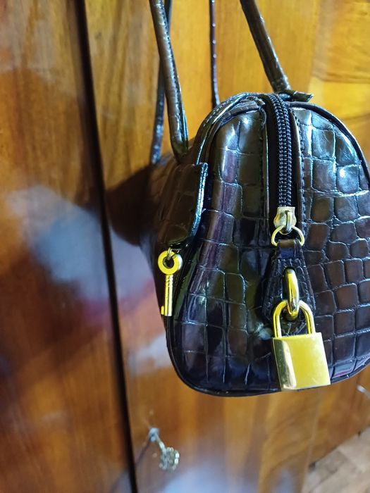 Poșetă  piele  de crocodil