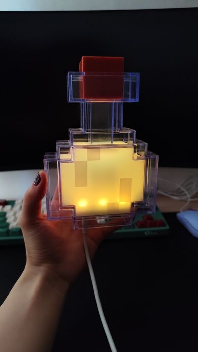 Фонарь Minecraft колба с разными цветами.