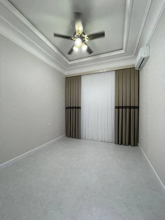 Srochna sotiladi.Beruniy metro Huvaydoda 4xonali kvartira