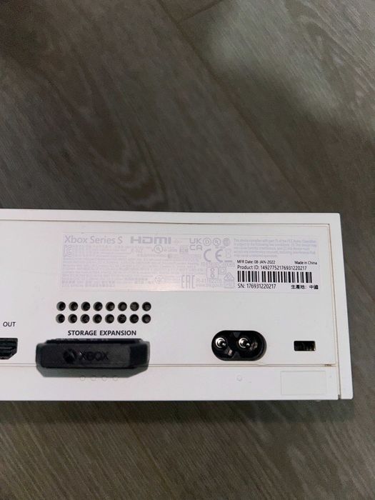 Xbox Series S 512GB + SSD карта 512GB + 2 джойстика Play&Charge