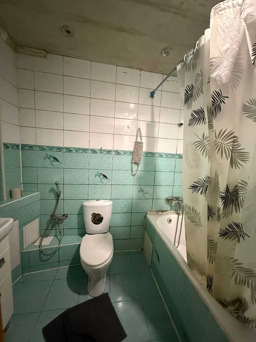 Продается трех комнатная квартира,