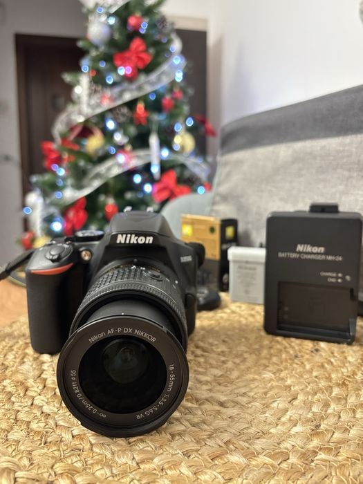 Aparat foto DSLR Nikon D3500 ca nou