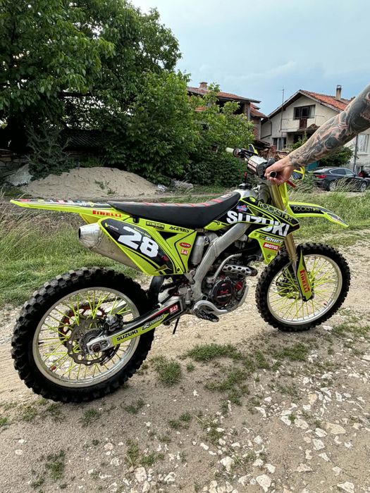 Кросов мотор СУЗУКИ 250