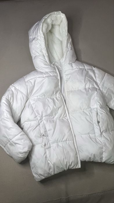 Пуховик куртка от Mango 122 рост 7 лет
