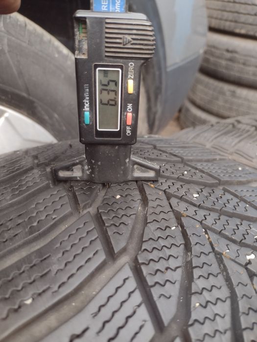 Перфектни 4бр.215/40/17 Nexen WS2 dot4119