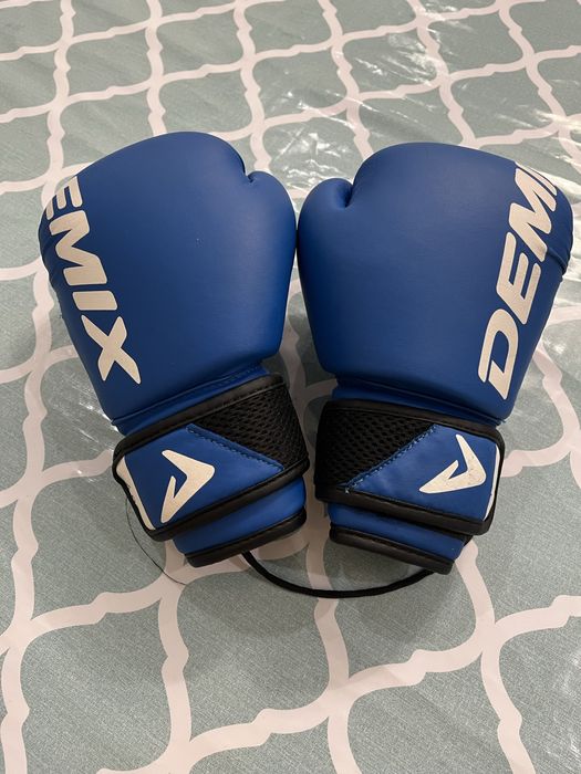 Боксерские перчатки размер 6