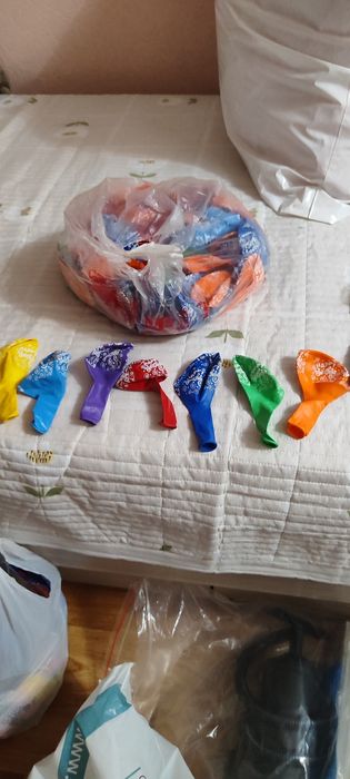 Продам шарики разные.
