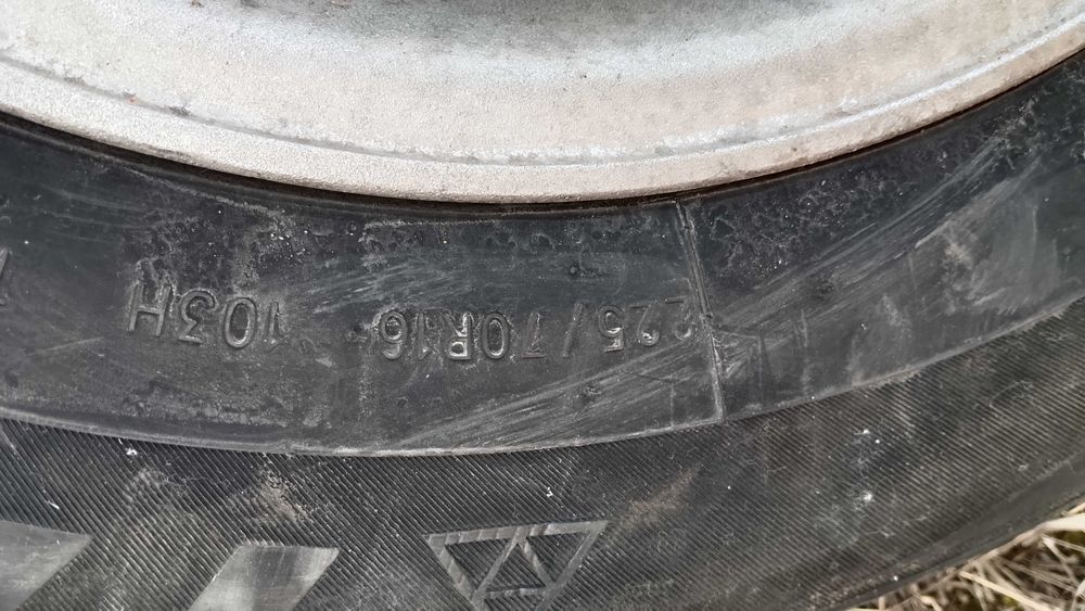 Продам диски с резиной