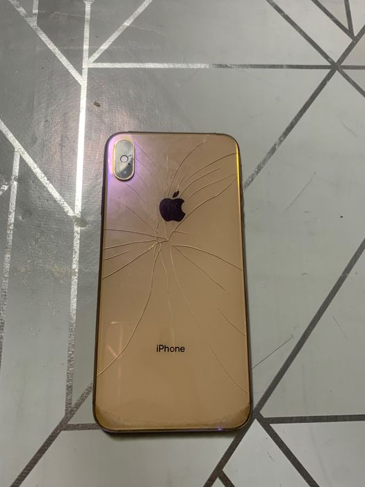 Айфон Xs max продается