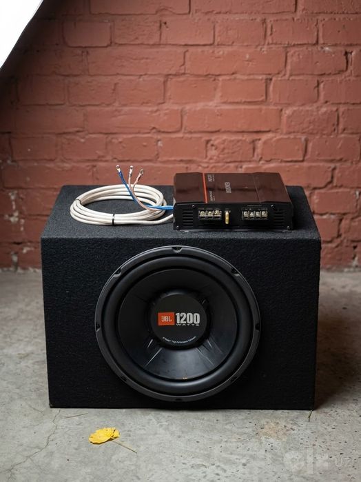 Sambufer JBL (1200)  + usilitel  KENWOOD (500W)