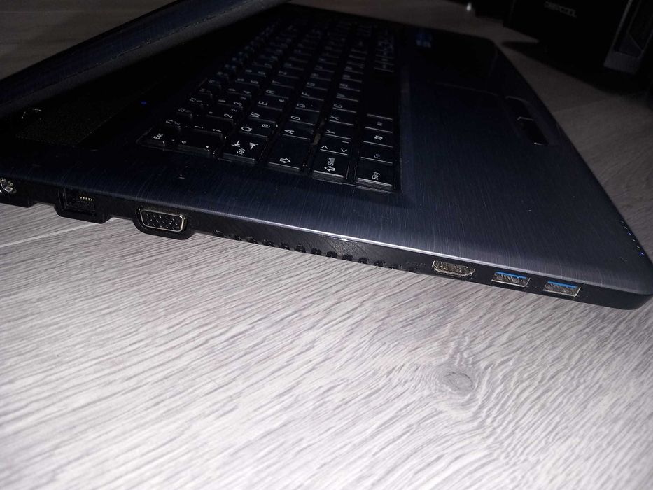 Laptop Medion Akoya E7222 (MD99030)/i7-2670QM/8Gb ddr3/750Gb HDD/17,1"