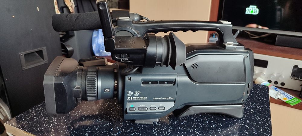 Продам Профессиональную кмеру