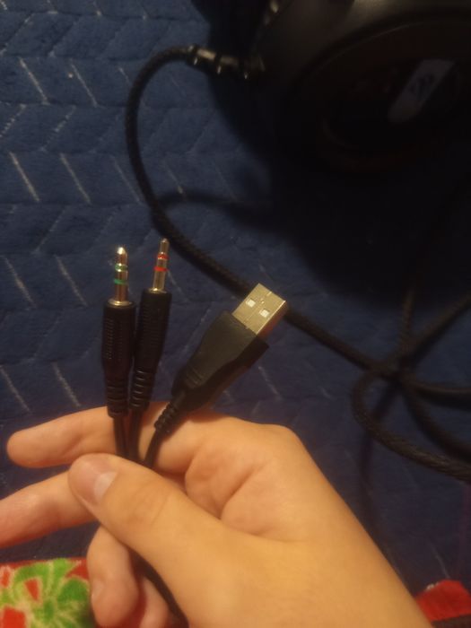 vând căști gaming havit gamenote h2040d, cumpărate de pe PC garage.