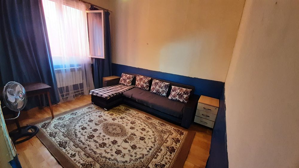 Второй этаж дома в хорошем районе в частном секторе