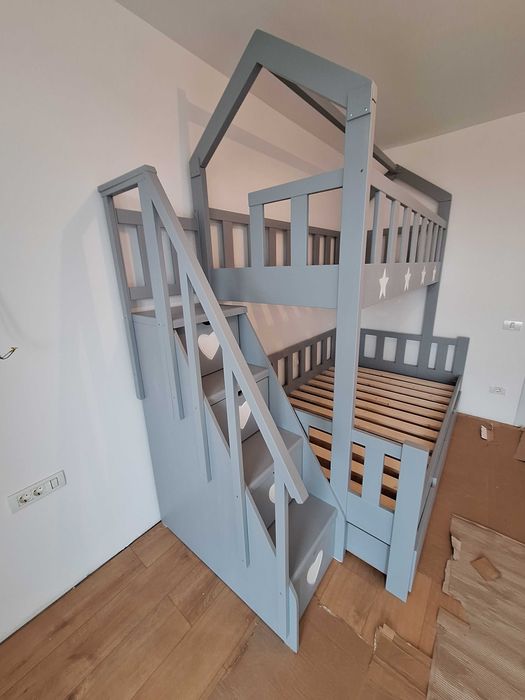 TRANSPORT GRATUIT.Pat etajat tip casuta.Cod 3542