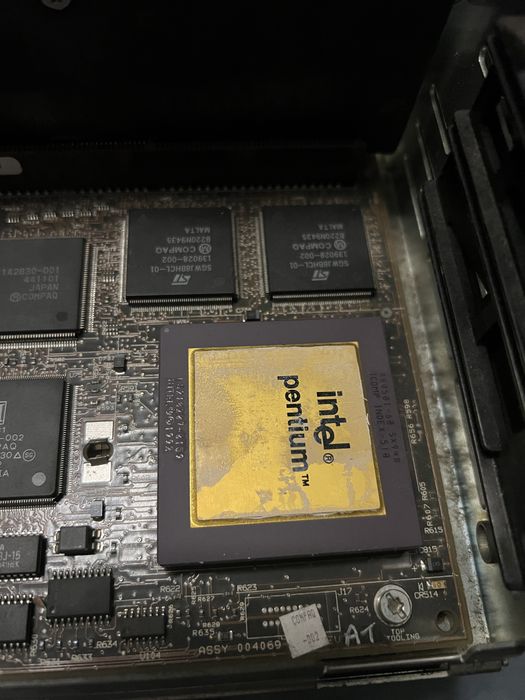 Retro PC Pentium 1 cpu 60 mhz compaq deskpro Bucuresti Sectorul 2 • OLX.ro