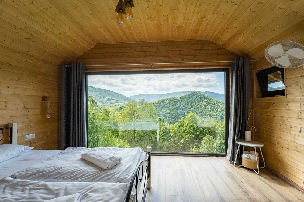 Cabana de inchiriat cu piscina infinity la munte DE LA 1000lei/NOAPTE