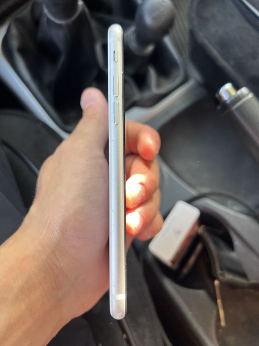 Iphone Se 2020 сатылады