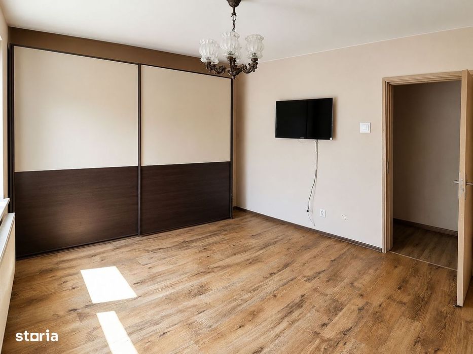 Pret de exceptie /mp, 4 camere, etajul 8/10 Manastur — fotografia 1