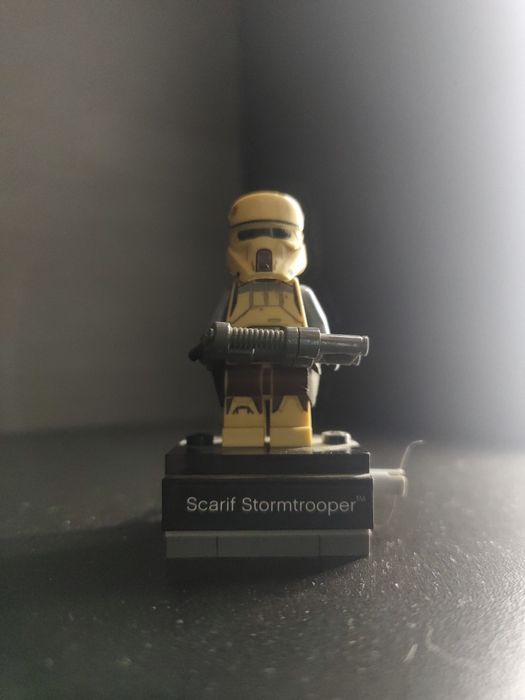 Лего мини фигурка Star wars Scarif stormtrooper