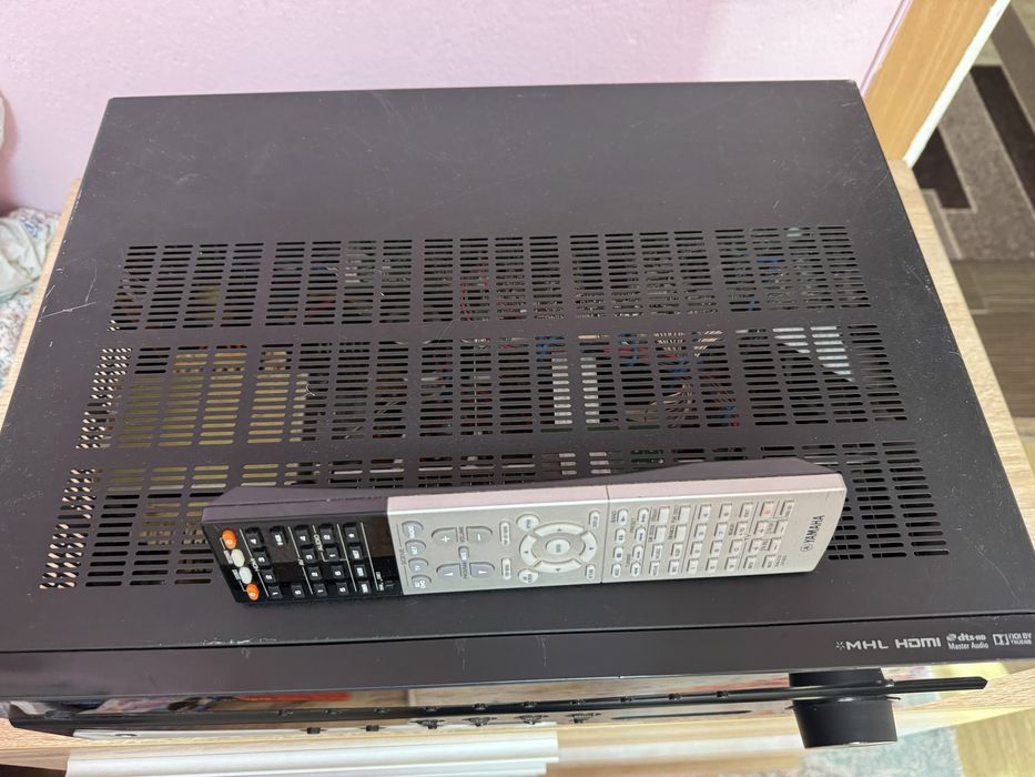 Yamaha RX-V675 resiver 7.2