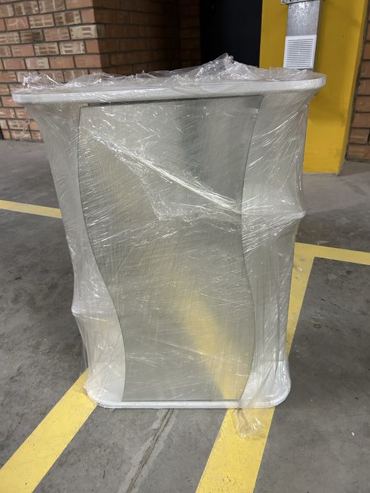 Продам навесной шкаф для ванны