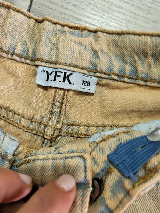 Vand pantaloni evazati nr 128