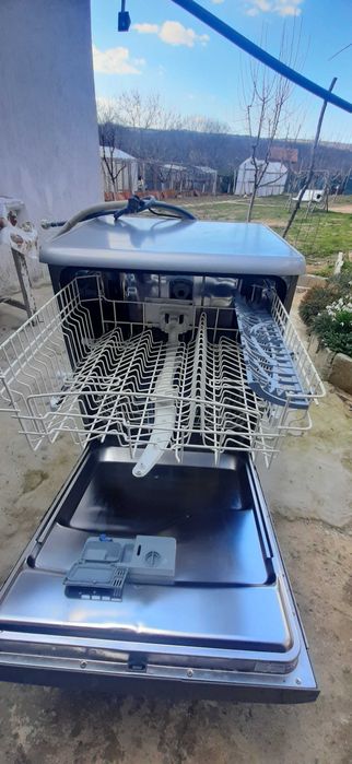 Миялна машина Ariston