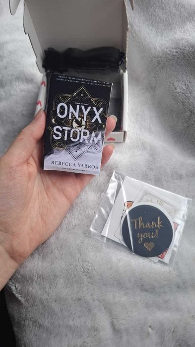 Martisor magnet cu minibook Onyx Storm
