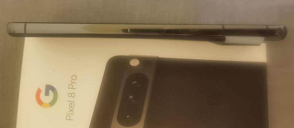 Google Pixel 8 Pro 
Memorie: 256GB
Ram: 12GB
Liber de rețea
Culoare: O
