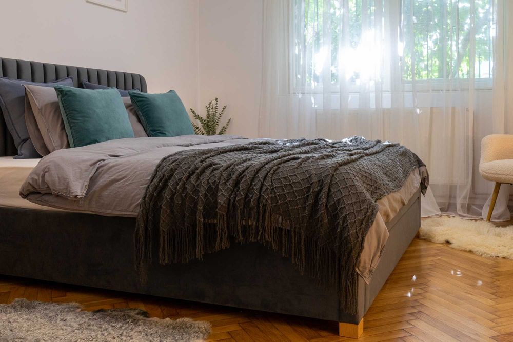 Apartament 3 camere - Central - De închiriat