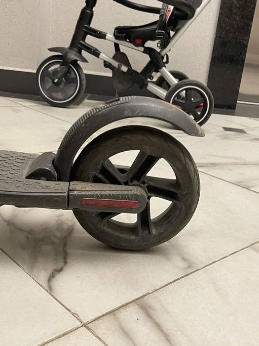 Ninebot Es4,самокат