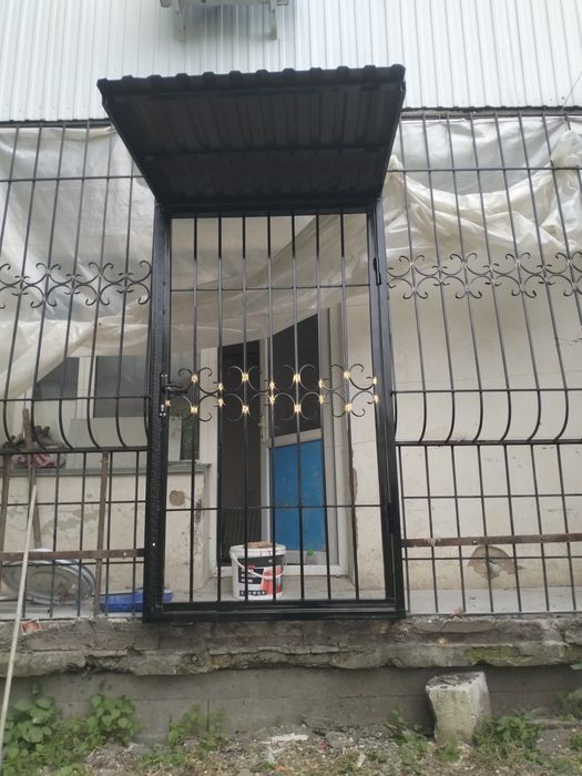 Решётки на окна металлические