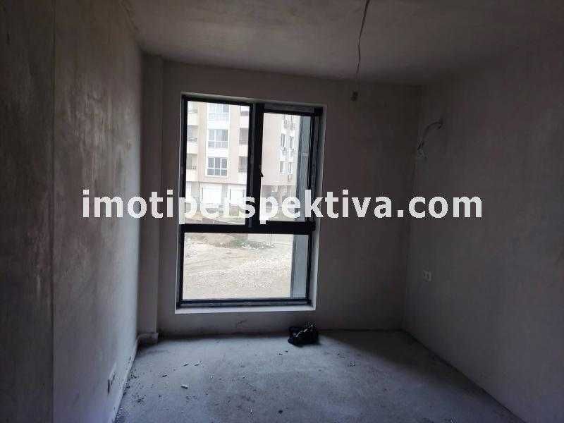 реф.18898 Чисто нов, среден етаж-Остромила!