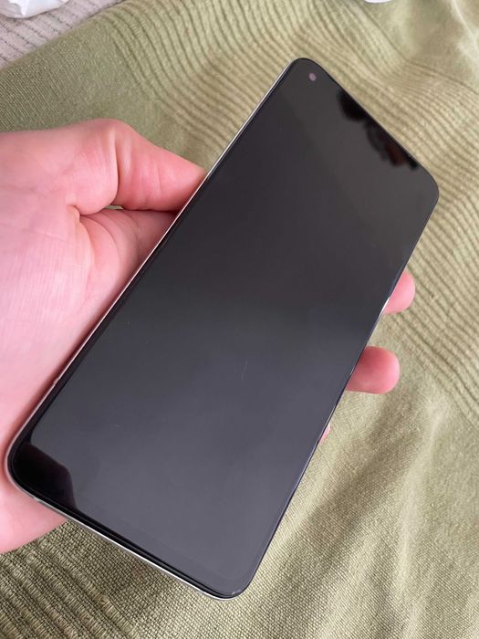 Xiaomi Mi 10T Pro 256 GB работещ нормално, пукнат гръб