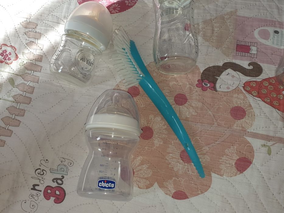 Бутылочки для кормления avent  chicco