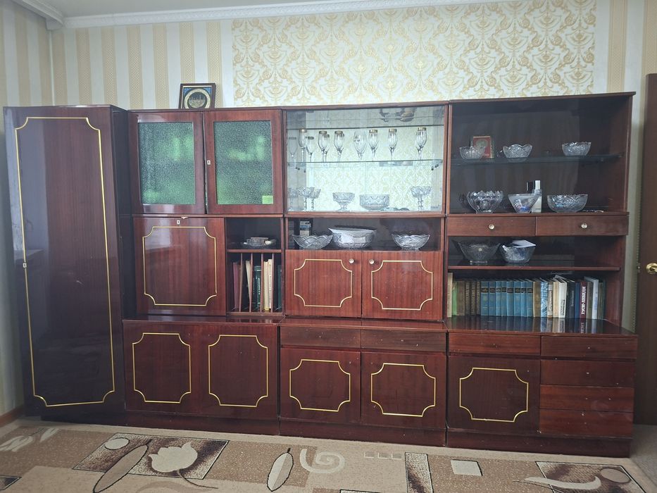 Продам стенку для гостинной