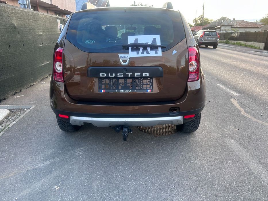 Dacia Duster 2011-4x4-benzina -GPL
