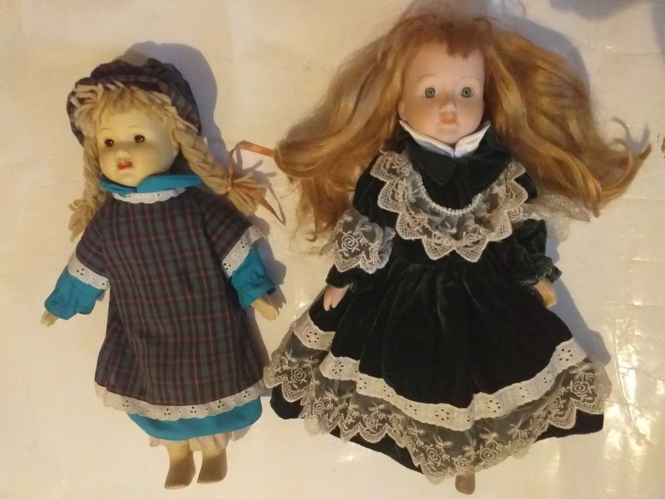 2 papusi vechi din ceramica,anii 1970,vintage,pt colectionari/jucarii