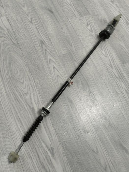 Продается тросс от сцеплени