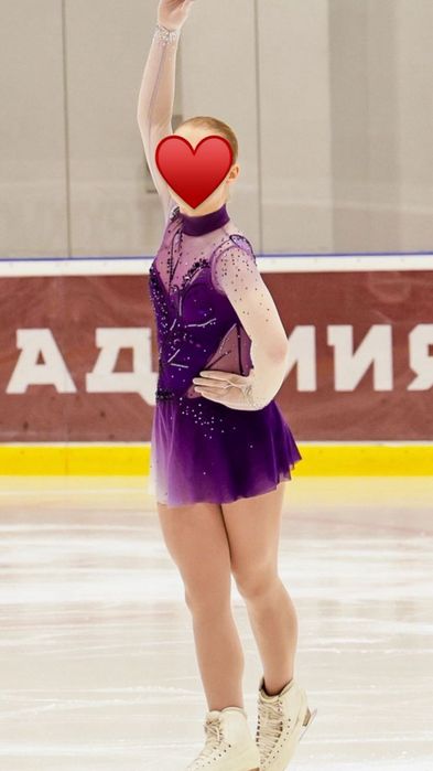 Продаю платье для фигуристов