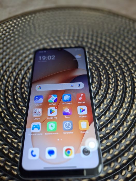 Продам телефон Redmi 13C