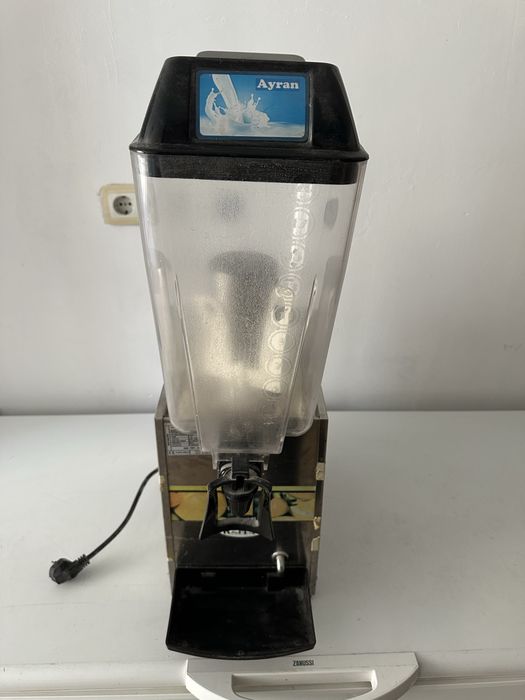 Машина за Айран.