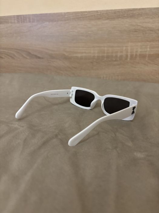 Off-White слънчеви очила