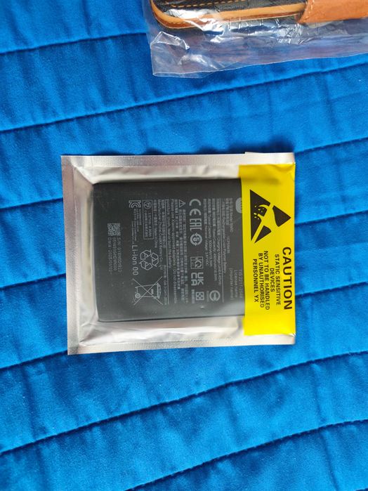 Продавам Redmi Note 12S