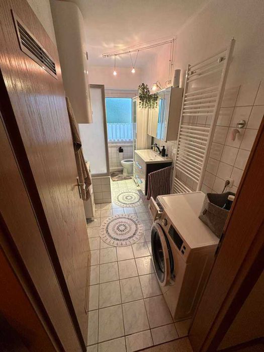 Дава се под наем Двустаен апартамент в София, Зона Б-5 - 65 кв.м за 484.5 € - Снимка #2